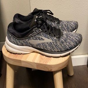 Brooks “Launch 5” running 🏃‍♀️ shoes 👟